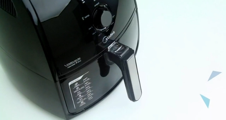 Fritadeira Airfryer Midea 4L