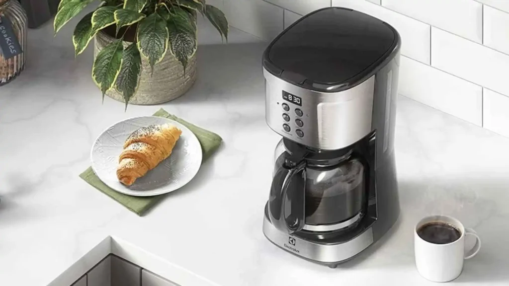 Cafeteira Elétrica Electrolux ECM30