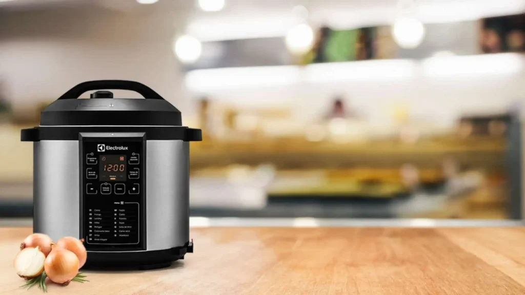 Panela de Pressão Elétrica Electrolux PCC20