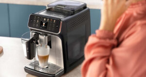 Cafeteira Espresso LatteGo Série 5500 EP5547