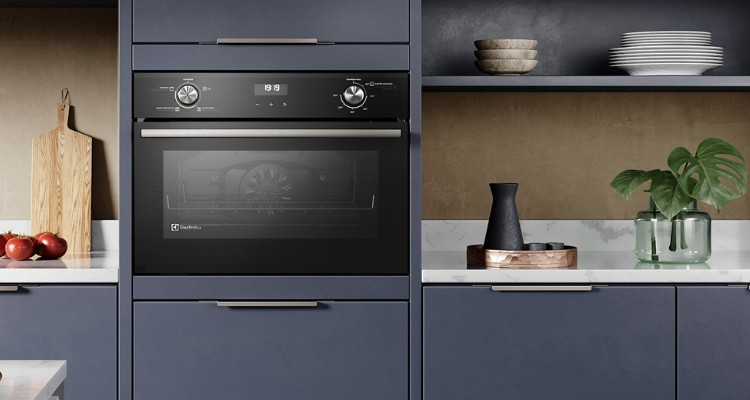 Forno de Embutir Electrolux PerfectCook360 OE4EH