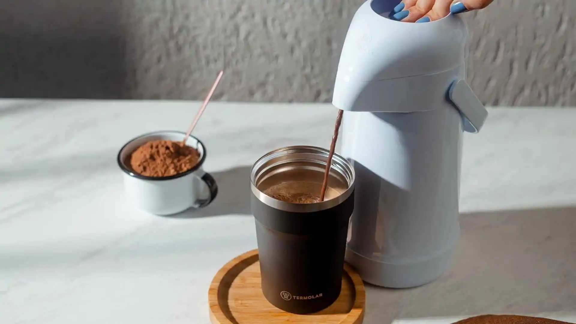 Garrafa Térmica Magic Pump 500 ml Termolar — Vale a Pena? É Boa Mesmo? Veja os Prós e Contras Antes de Comprar