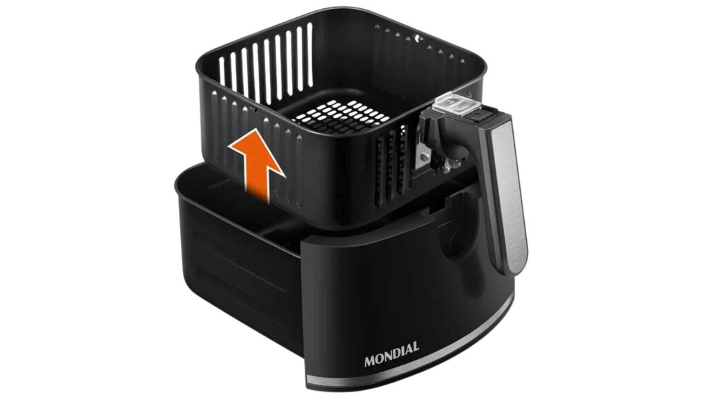 Cesto quadrado removível da Air Fryer Mondial AF-50-DV com revestimento antiaderente Duraflon e setas indicando a remoção