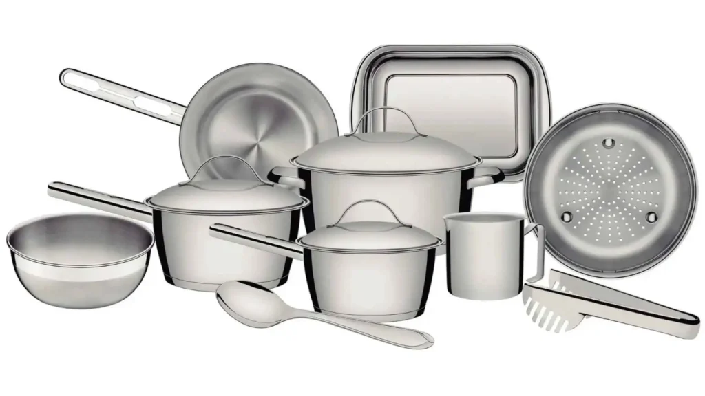 Visão detalhada do Jogo de Panelas Tramontina Allegra fundo triplo em fundo branco com tampas de inox