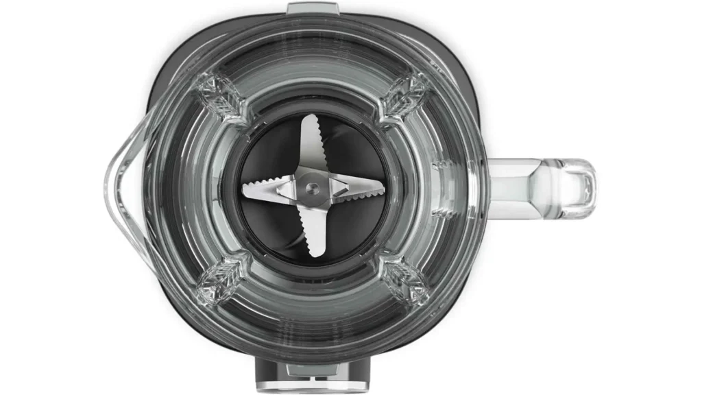 Visão interna do copo do Liquidificador Electrolux Expert BLP70 destacando as 6 lâminas de aço inox do sistema TruFlow