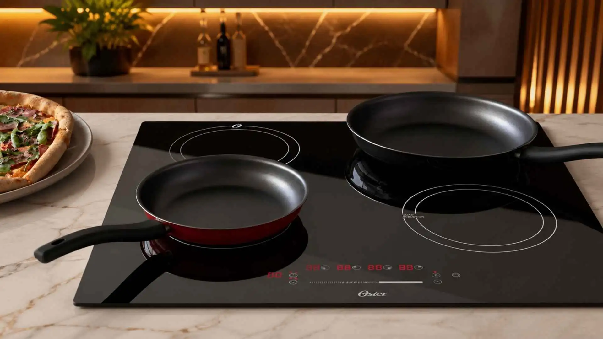 Cooktop de indução 4 bocas Oster Touch Screen embutido em uma bancada de mármore clara com panelas em cima