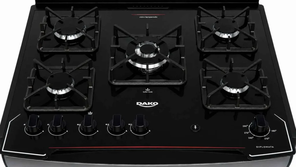 Visão superior frontal do fogão de embutir Dako Diplomata 5 bocas preto com grades de ferro fundido de 8 pontos de apoio