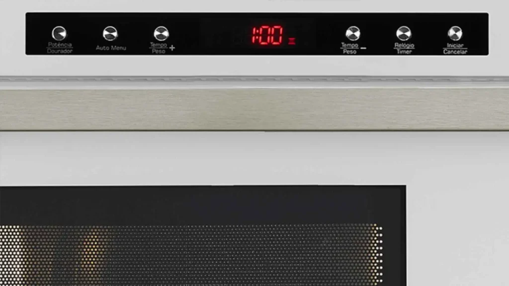 Painel digital touch e visor LED do micro-ondas de embutir Fischer Infinity 25L inox