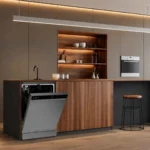 Lava-Louças EOS Premium AI 14 Serviços Prata ELL142S instalada no nicho da cozinha planejada