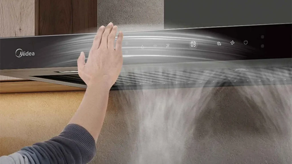 Detalhe da coifa de parede 90cm Midea Smart Pro com controle por gestos Gesture Sensor acionado sem tocar no visor